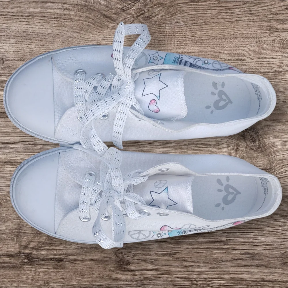 Justice Size 2 White and Pink Kids Shoes with Guitar Design